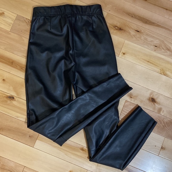 H&M Leather Pants in Black size 4 - Picture 6 of 11